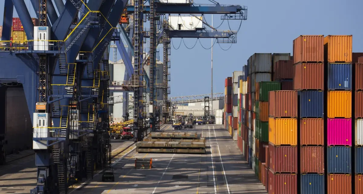 Eleva México sus compras a EE. UU., sin contener el déficit bilateral