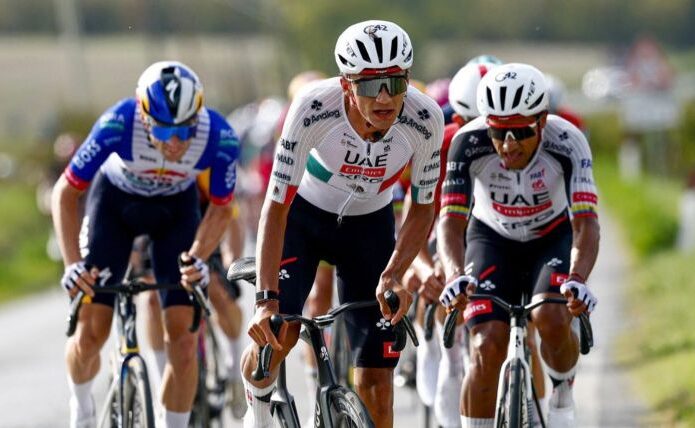 Cede Isaac del Toro ante el pelotón y termina 82º en el Gran Piemonte