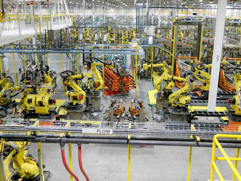 Frena automatización industrial en México: cae 7% la instalación de robots