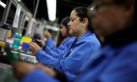Anticipan empresas de Tijuana costos y turnos por reducción de jornada laboral